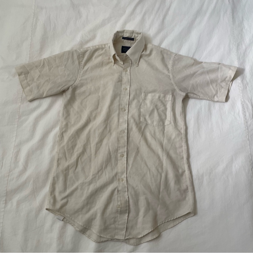 Van Heusen Short Sleeve Cream Button-Up Top